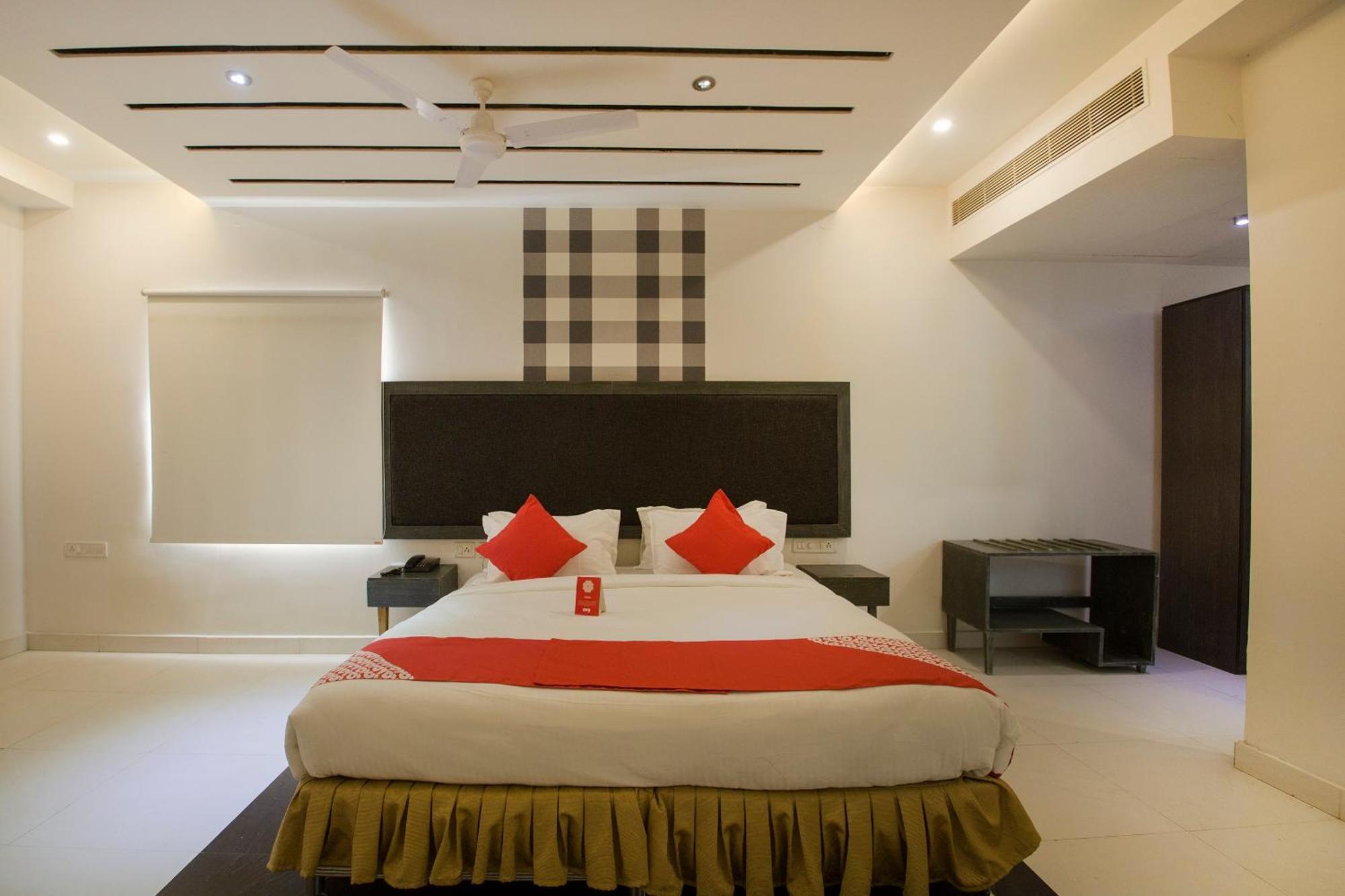 Hotel O Palak Residency Near Erragadda Metro Station Hyderabad Exterior foto