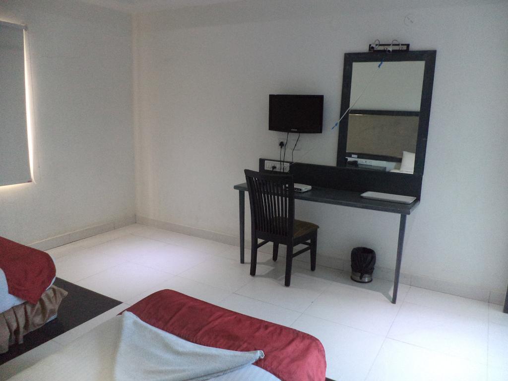 Hotel O Palak Residency Near Erragadda Metro Station Hyderabad Exterior foto